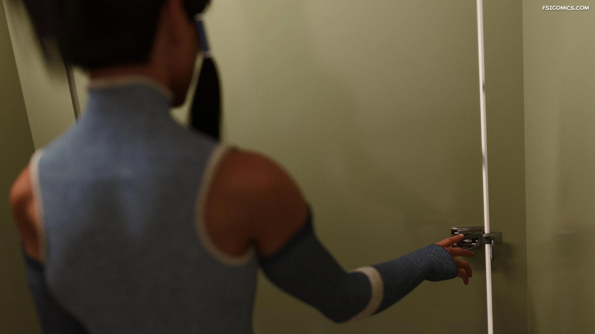 lara croft and korra are unconventional squarepeg3d 051 - FSIComics